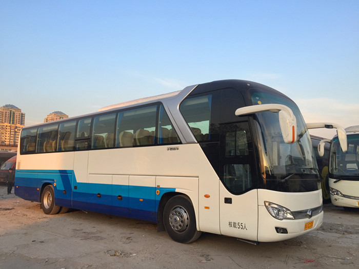 成都租大巴車(chē)多少錢(qián)一天？報價(jià)包含哪些費用