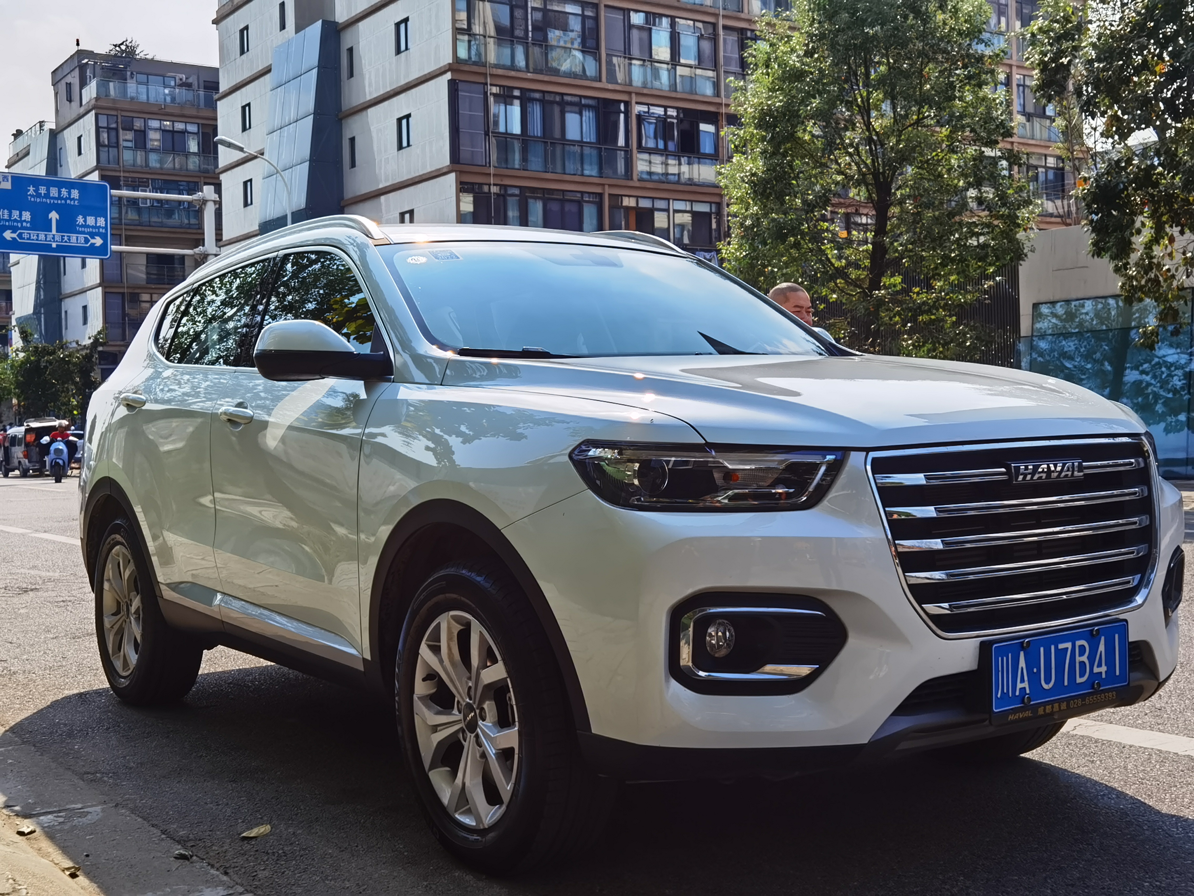 成都租越野車(chē)押金多少
