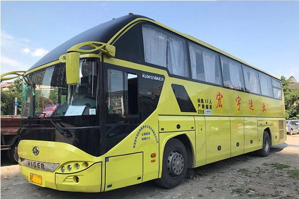 成都租豪華大巴車(chē)多少錢(qián)一天