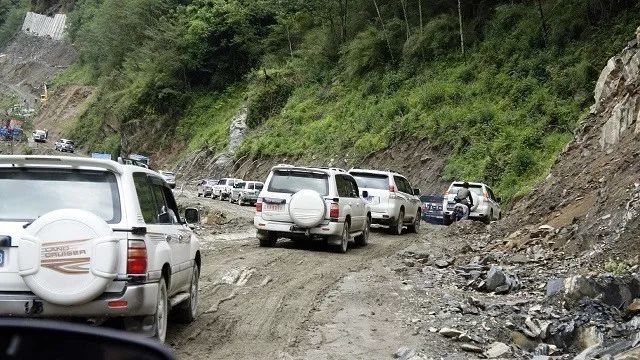 國慶租車(chē)自駕川藏線(xiàn)，就得五大證件隨身帶