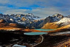 旅游租車(chē)景點(diǎn)鑒賞：美麗的川藏線(xiàn)，你是秋天童話(huà)