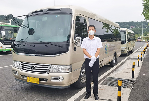 成都中巴租車(chē)帶司機