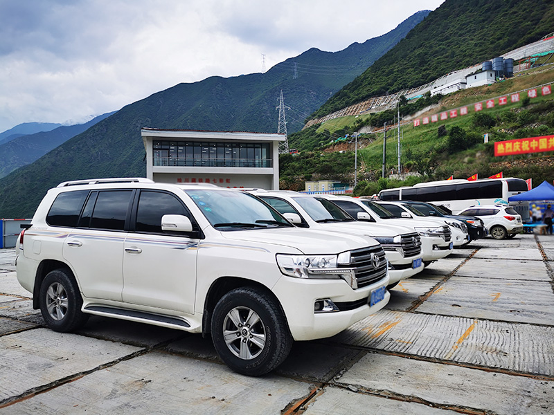 成都越野車(chē)租賃平臺